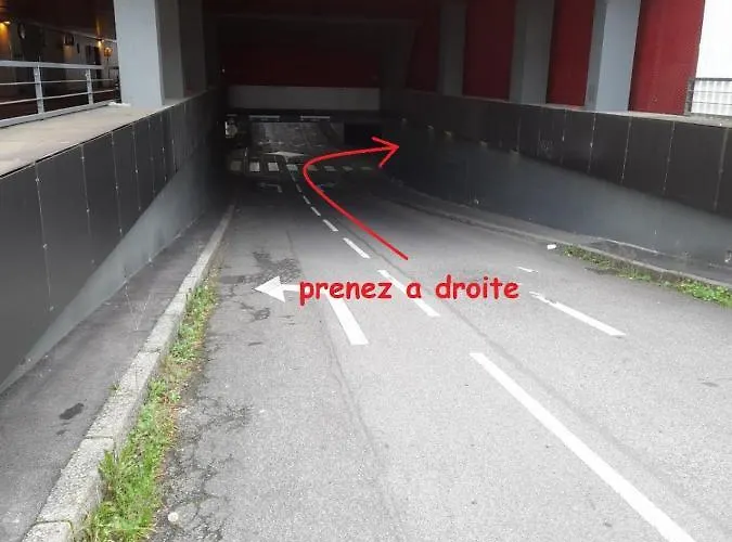 Tour De L'europe, En Plein Centre Avec Parking.